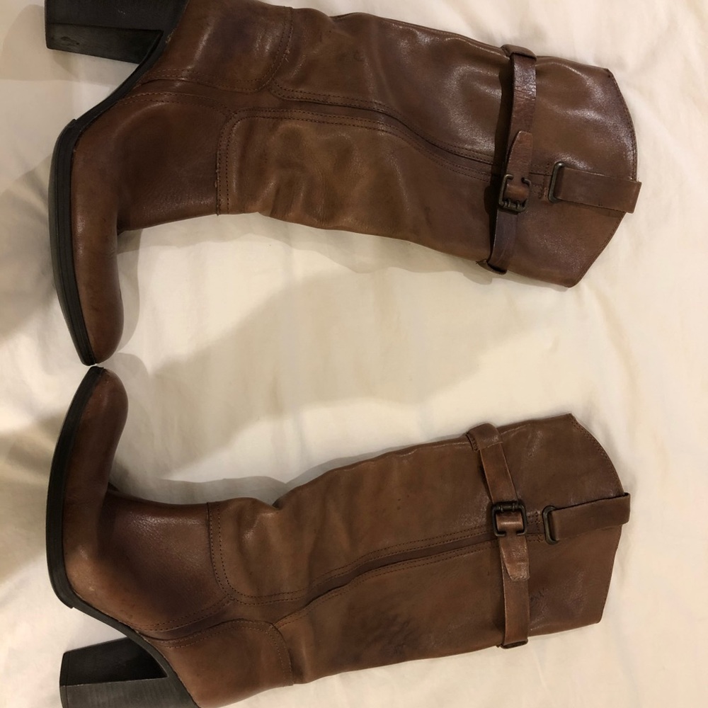 No name brown heeled leather boots from Paris